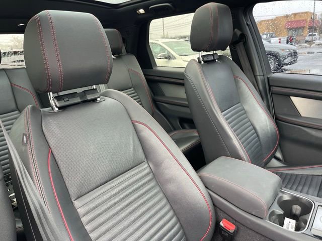 Used 2023 Land Rover Discovery Sport SE R-Dynamic image 15