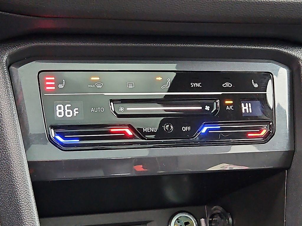 Certified 2022 Volkswagen Tiguan SE R-Line image 19