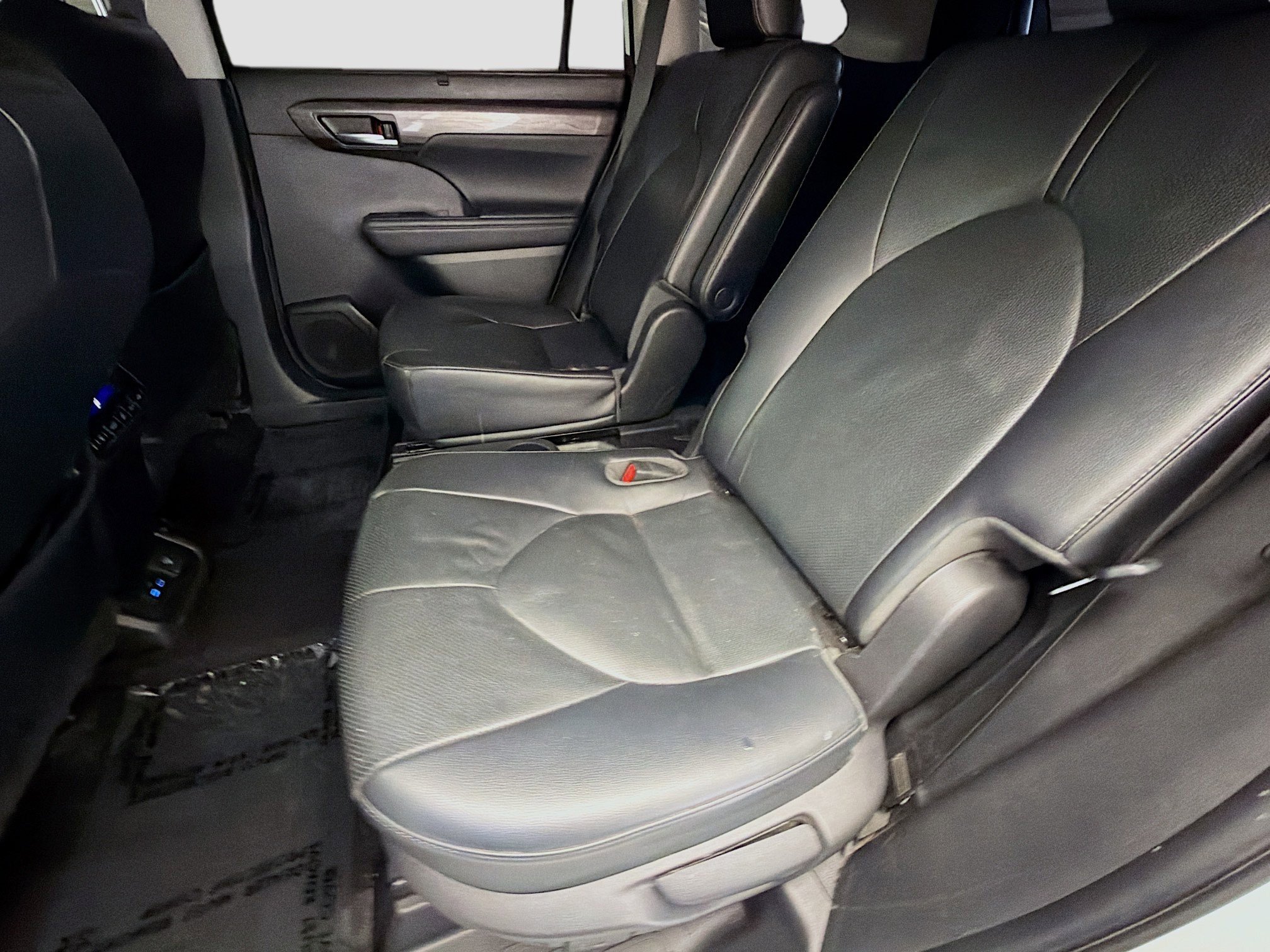 Used 2022 Toyota Highlander Limited image 13