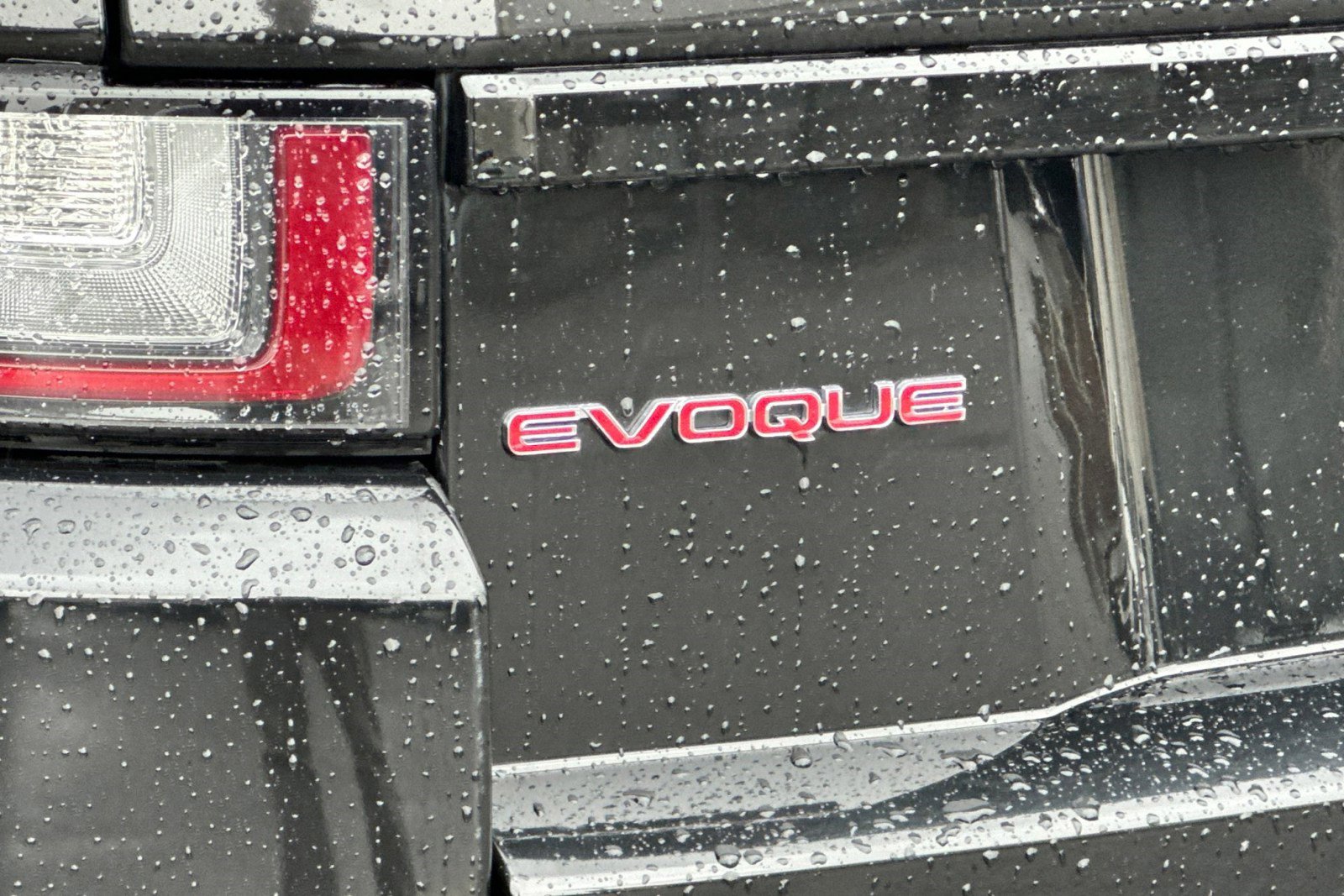 Used 2019 Land Rover Range Rover Evoque HSE Dynamic image 14