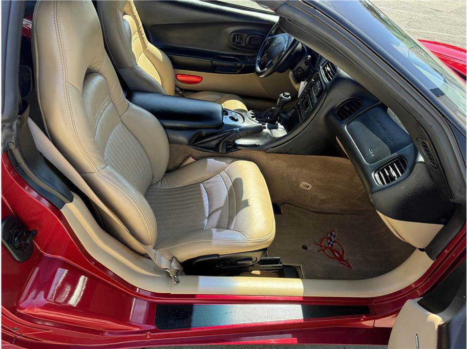 Used 2002 Chevrolet Corvette Convertible w/ Preferred Equipment Group2 RWD image 16