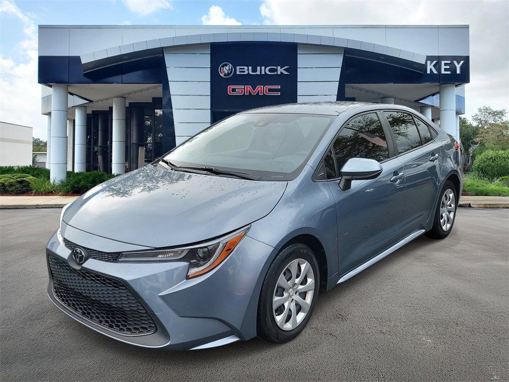 Used 2022 Toyota Corolla LE image 3