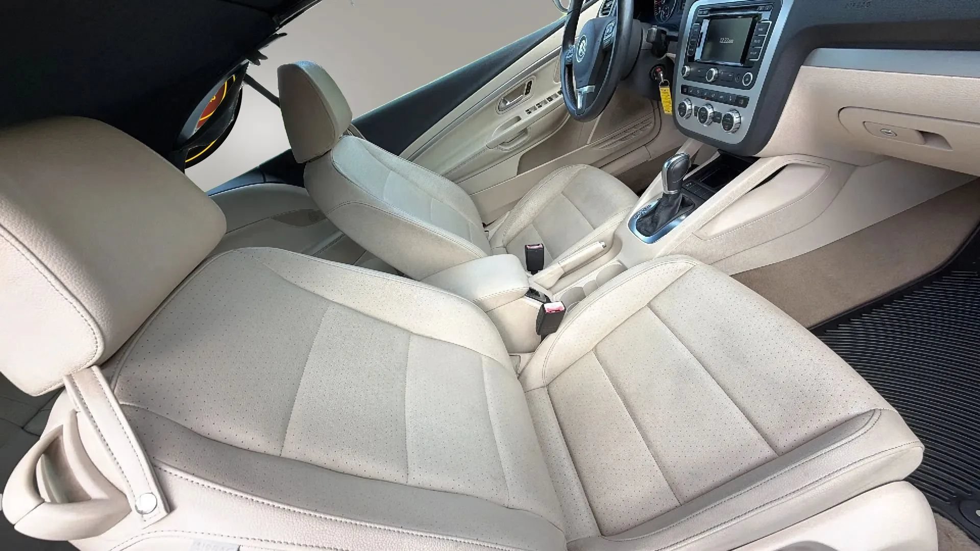 Used 2014 Volkswagen Eos Komfort FWD image 16