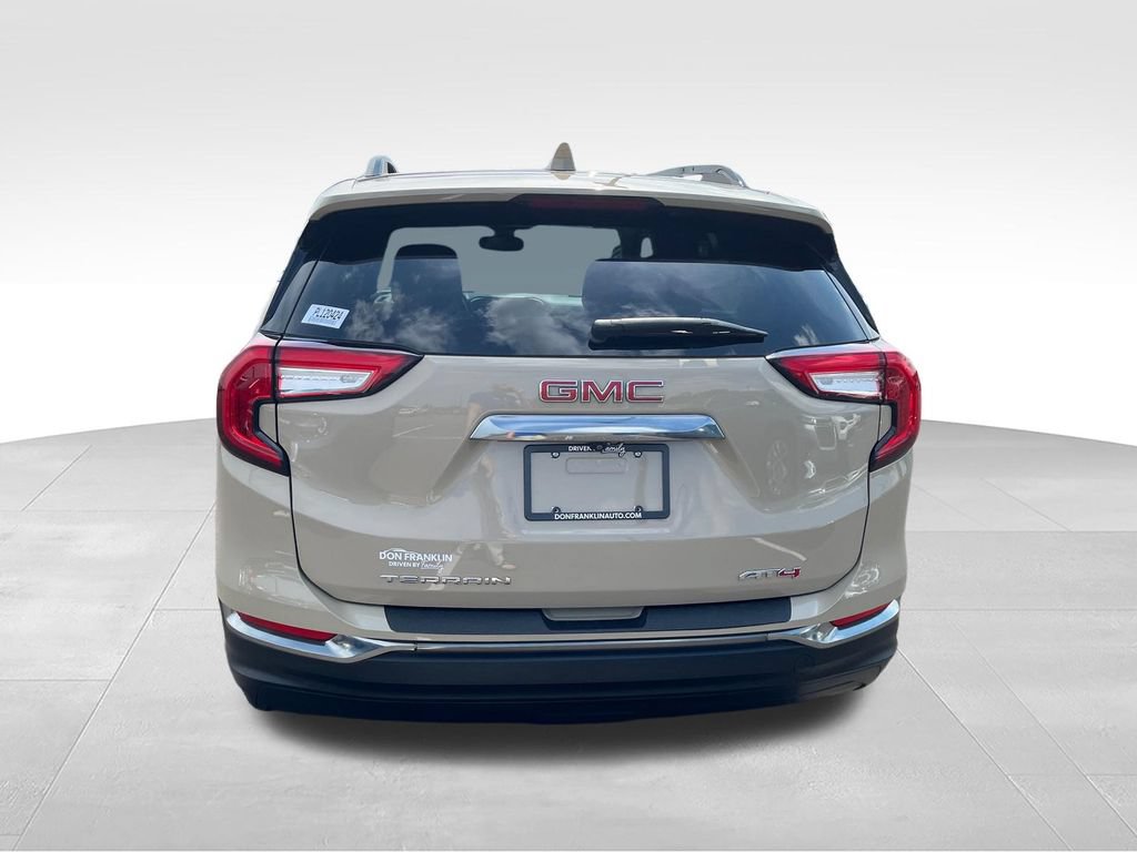 Used 2023 GMC Terrain AT4 AWD/4WD image 4