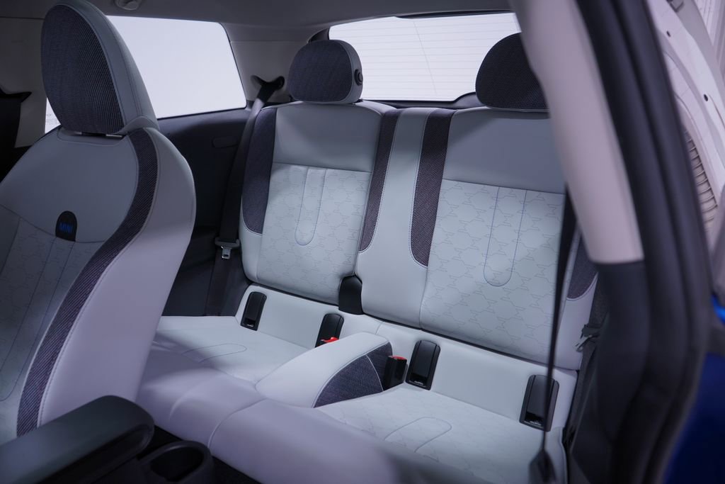 Used 2025 MINI Cooper S image 9