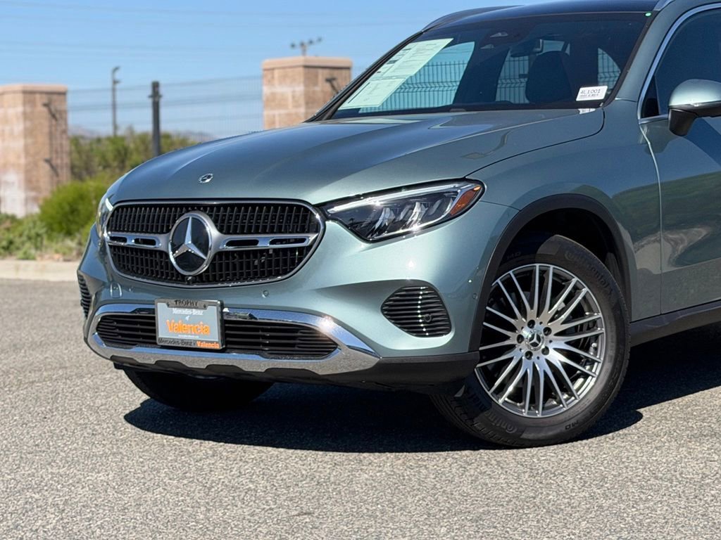 Used 2026 Mercedes-Benz GLC 300 image 3
