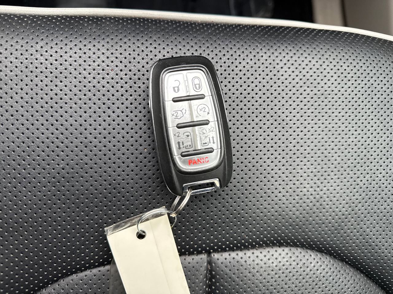 Used 2022 Chrysler Pacifica Limited image 26