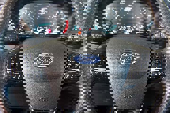 Used 2020 Ford Escape S image 4