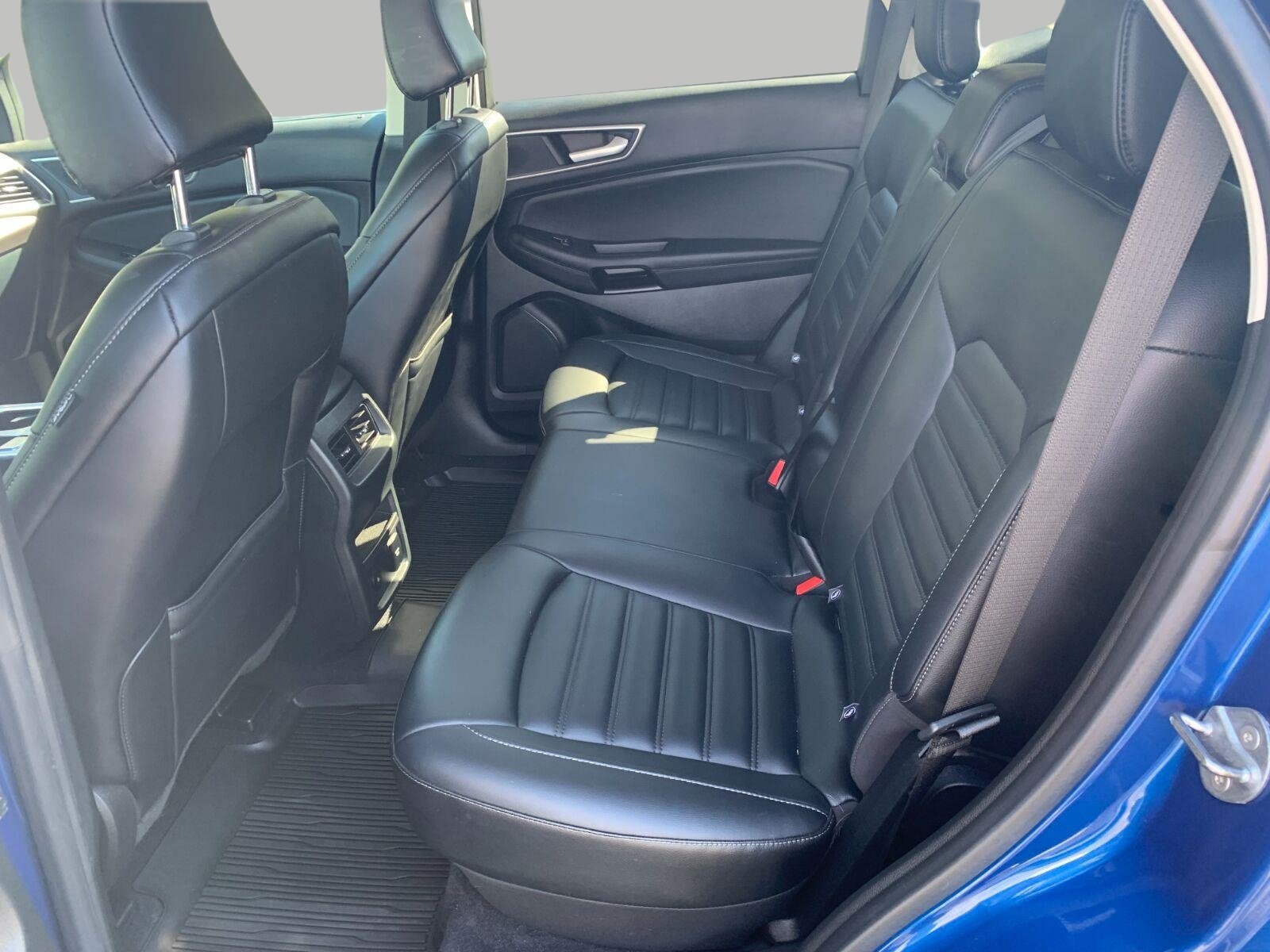 Used 2023 Ford Edge SEL w/ Convenience Package AWD/4WD image 4