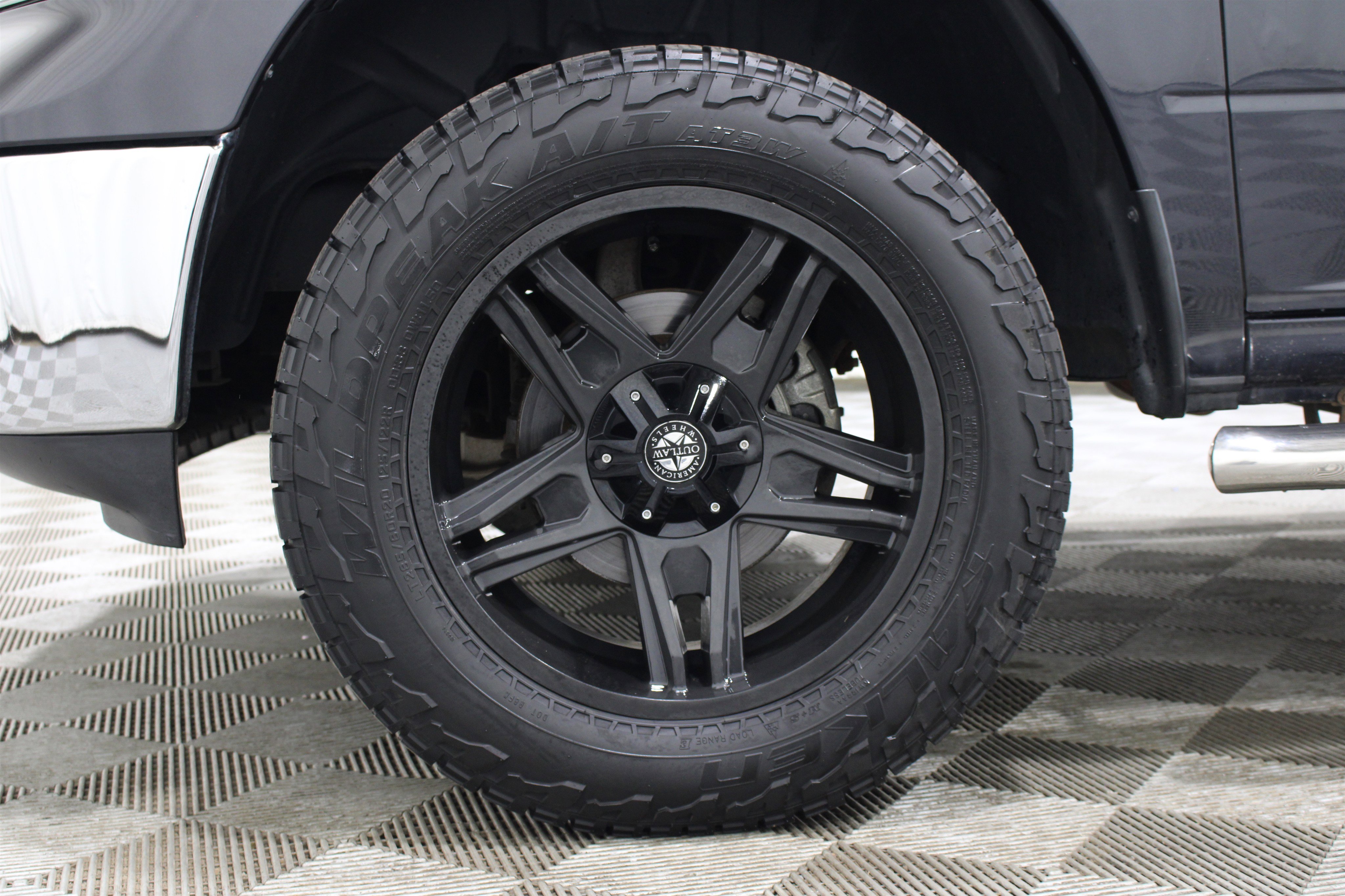 Used 2017 RAM 1500 Classic SLT image 31