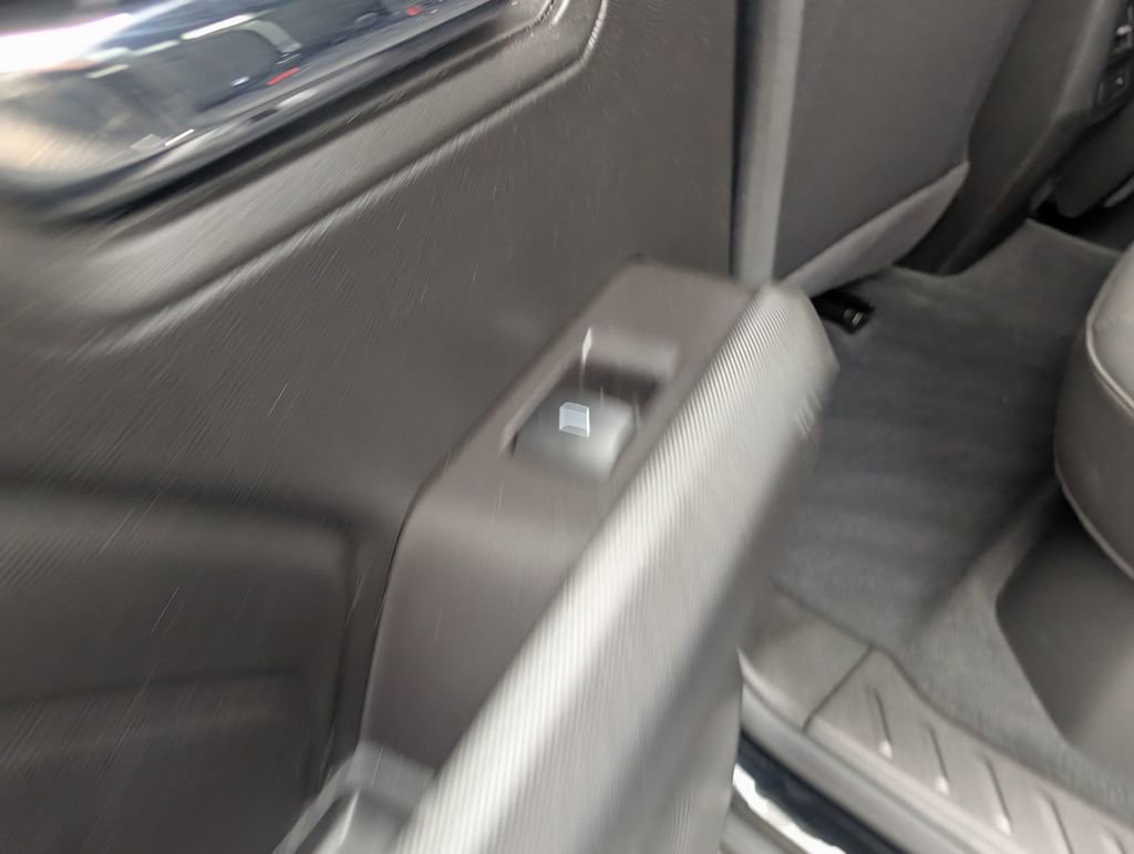 Used 2024 Chevrolet Colorado LT w/ LT Convenience Package image 13