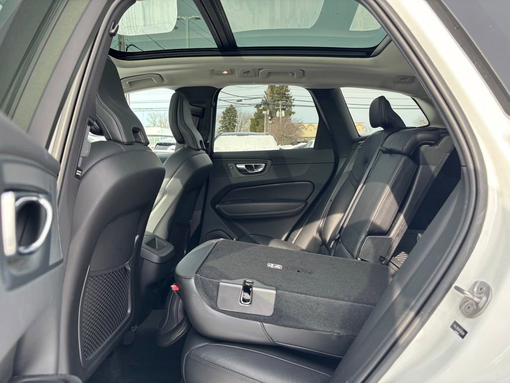 Certified 2023 Volvo XC60 B5 Core w/ Climate Package image 19