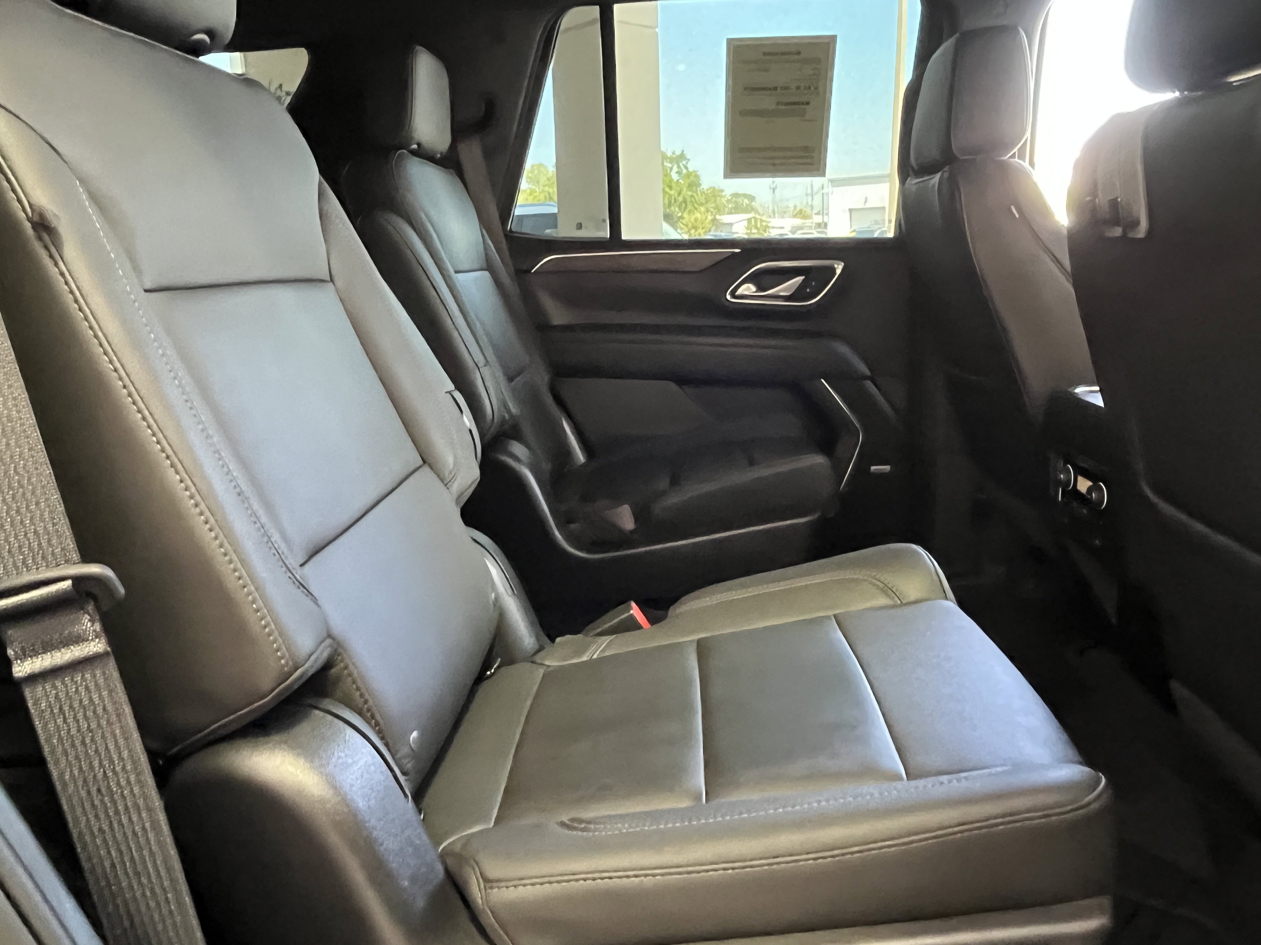 Used 2022 Chevrolet Tahoe LT w/ Luxury Package image 22