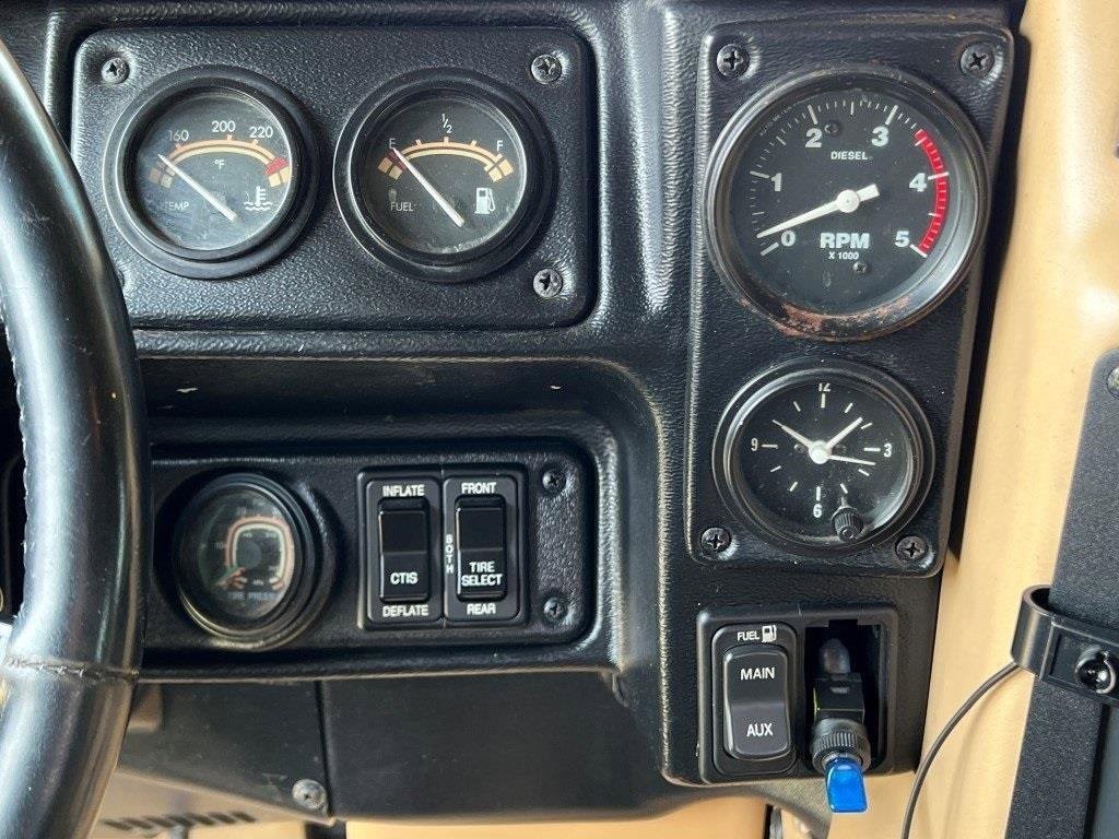 Used 1999 HUMMER H1 4-Door Open Top image 27