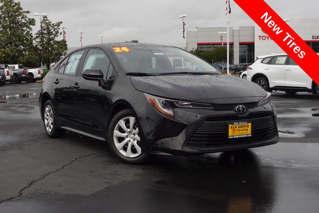 Certified 2024 Toyota Corolla LE FWD image 2