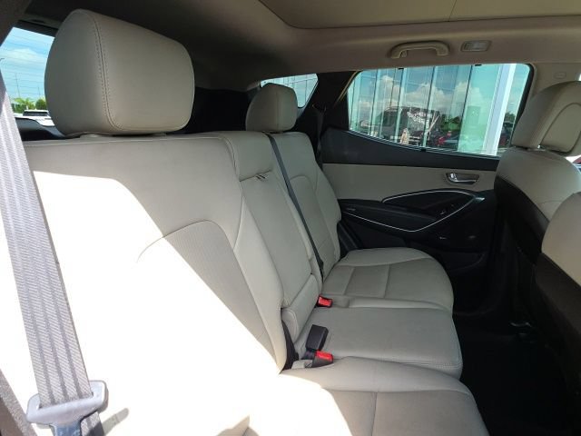 Used 2018 Hyundai Santa Fe Sport w/ Cargo Package FWD image 9