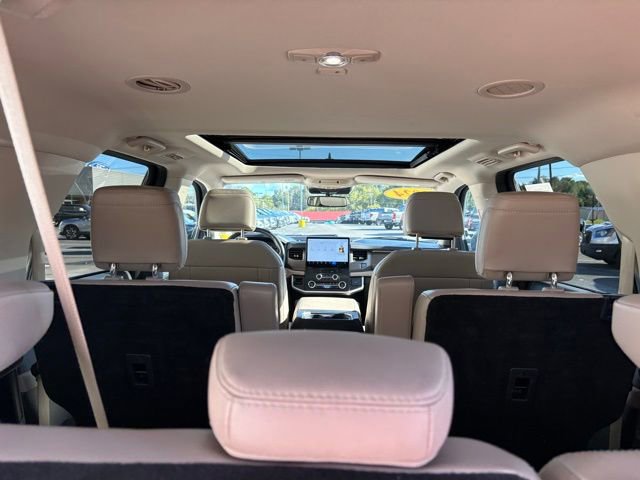 Used 2024 Ford Expedition Limited image 38