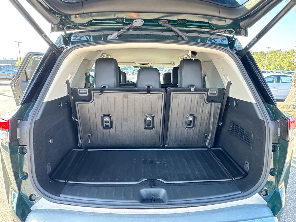 Used 2024 Nissan Pathfinder SL w/ Cargo Package image 25
