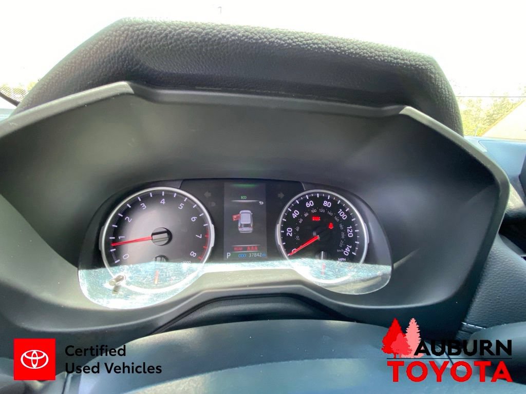 Certified 2022 Toyota RAV4 LE AWD/4WD image 36