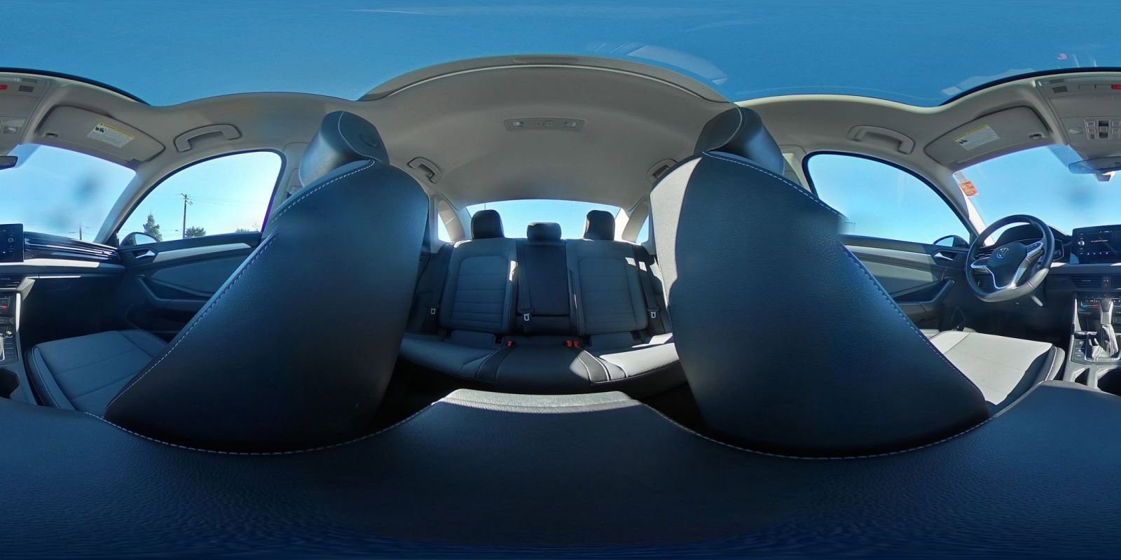 Used 2025 Volkswagen Jetta SE image 42