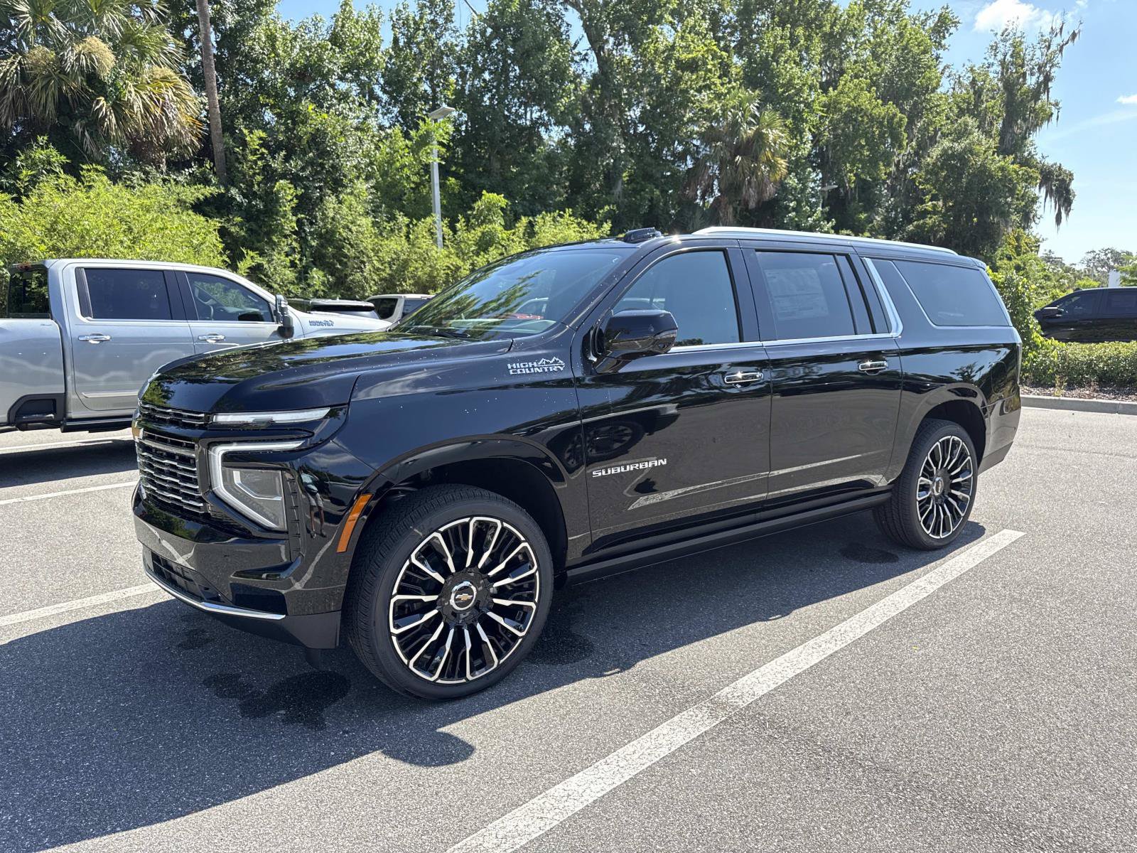 New 2026 Chevrolet Suburban High Country AWD/4WD image 7
