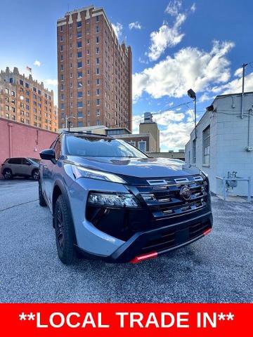 Certified 2025 Nissan Rogue SV image 3