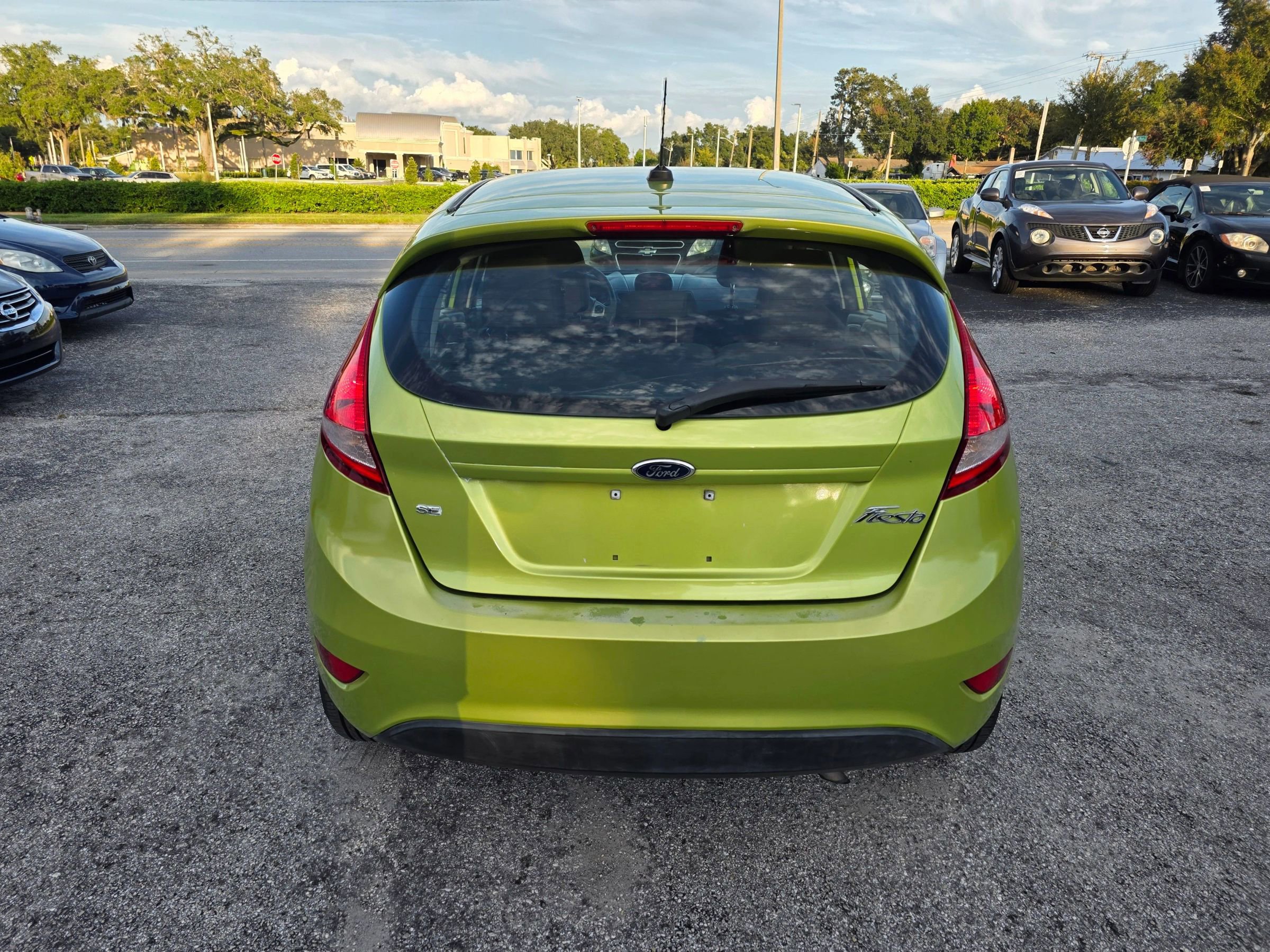 Used 2013 Ford Fiesta SE FWD image 6