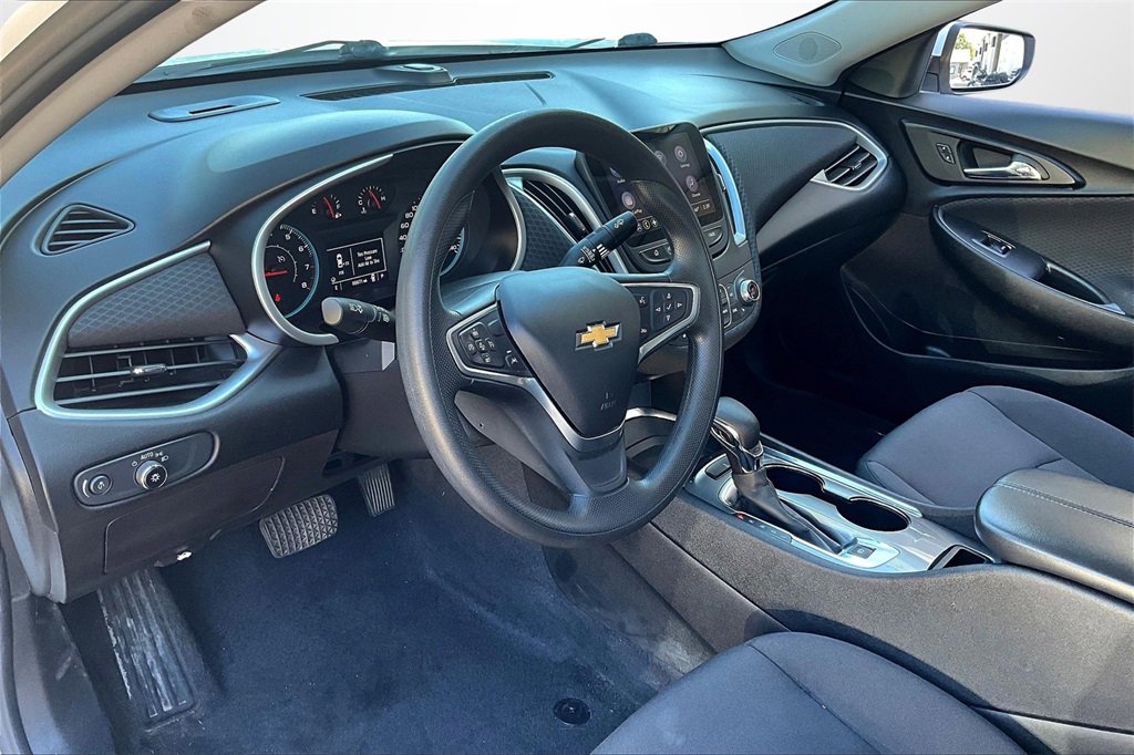 Used 2023 Chevrolet Malibu LT image 17