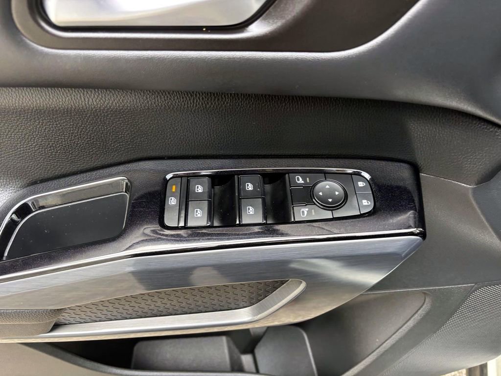 Used 2022 Nissan Pathfinder SL image 13