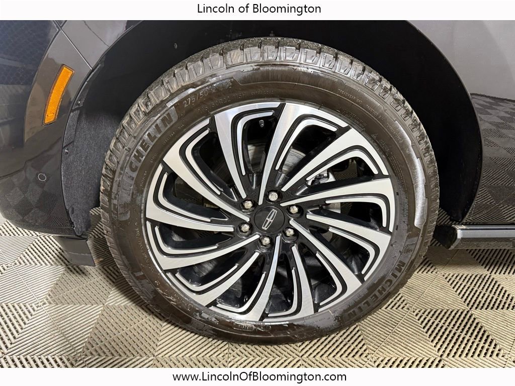Used 2025 Lincoln Navigator Black Label image 10