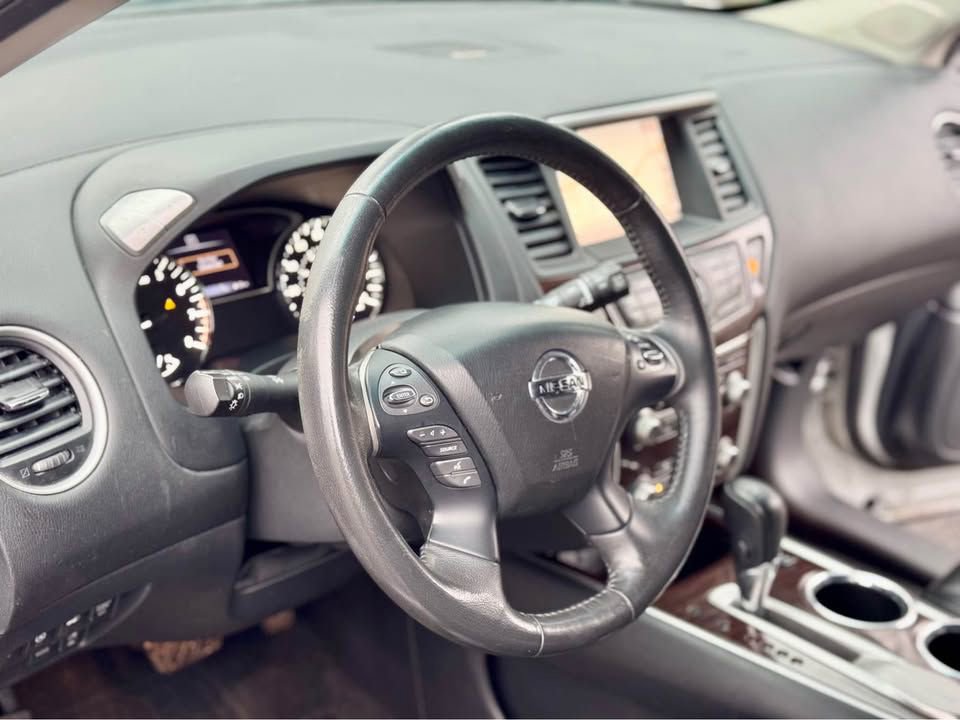 Used 2016 Nissan Pathfinder SL w/ SL Tech Package image 17