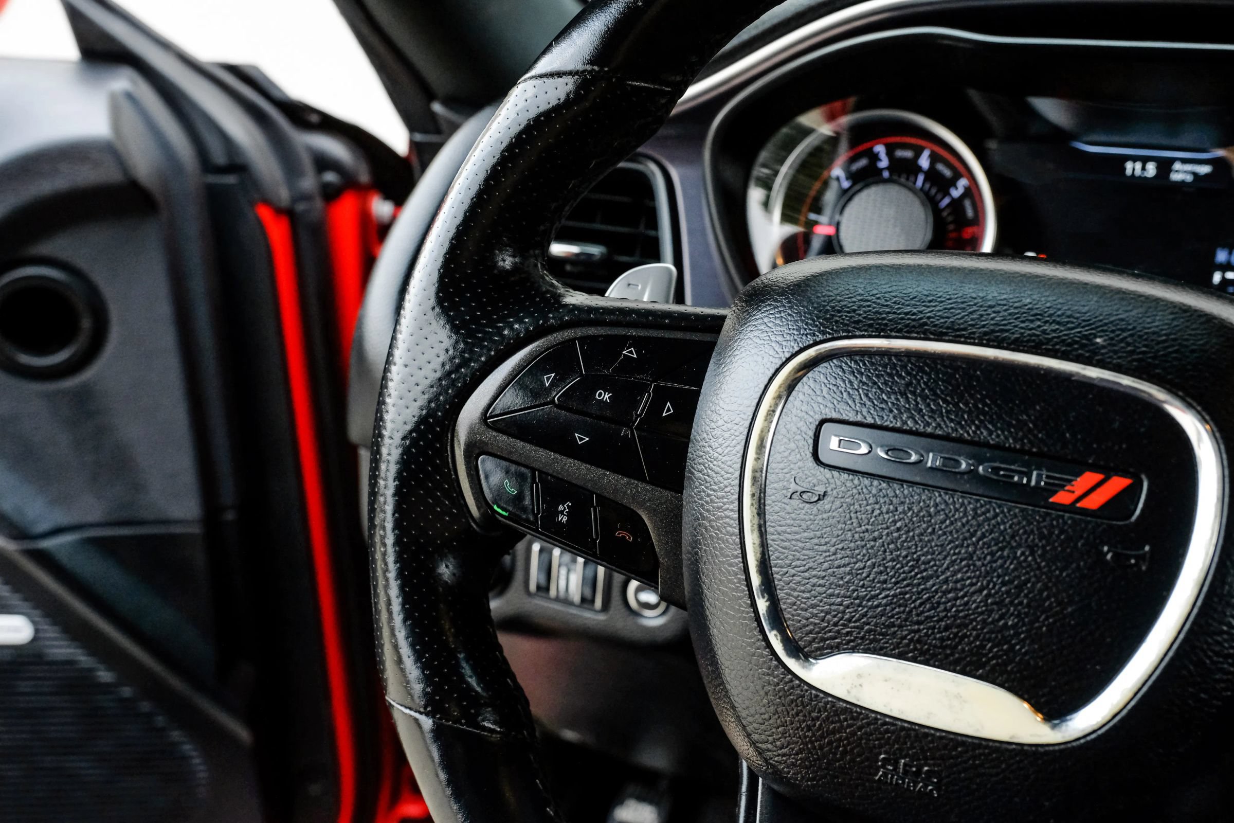 Used 2018 Dodge Challenger R/T Scat Pack w/ Dynamics Package RWD image 23