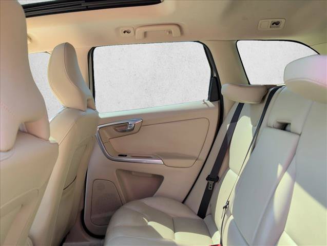 Used 2015 Volvo XC60 T6 w/ Proximity Package FWD image 21