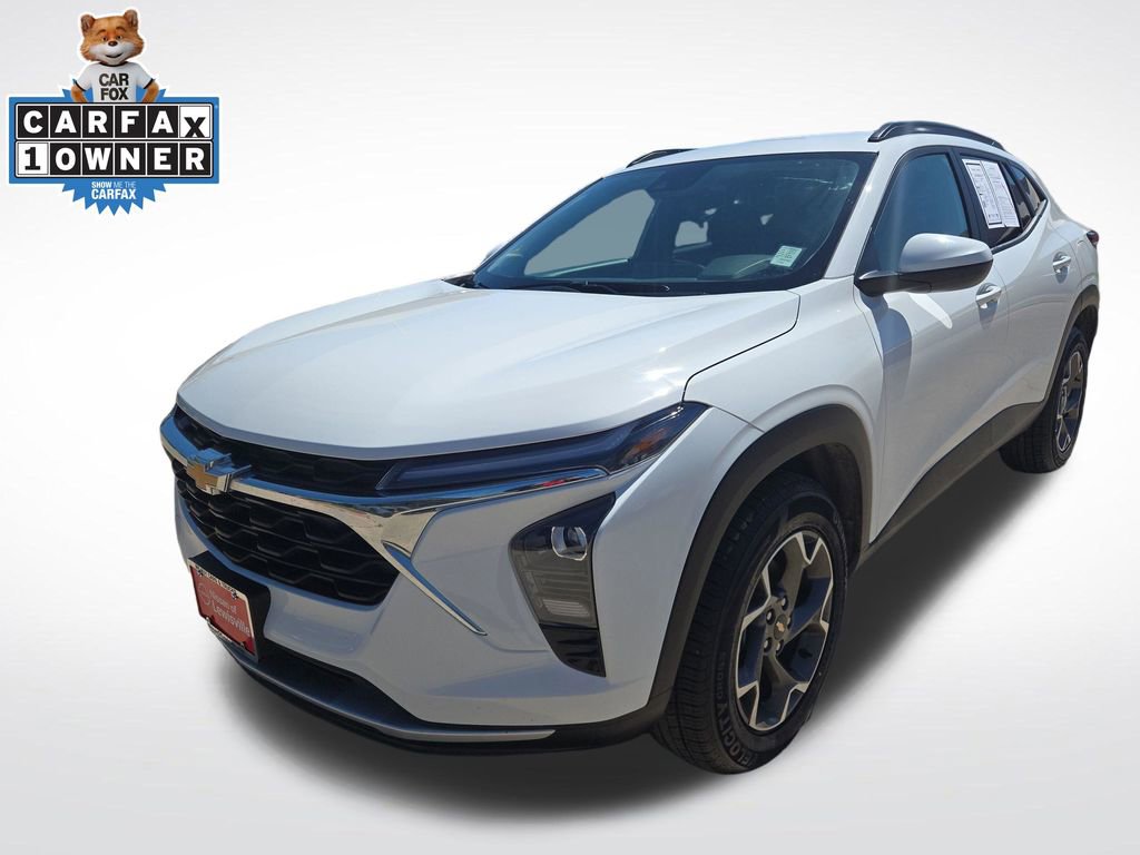 Used 2025 Chevrolet Trax LT w/ LT Convenience Package FWD image 1