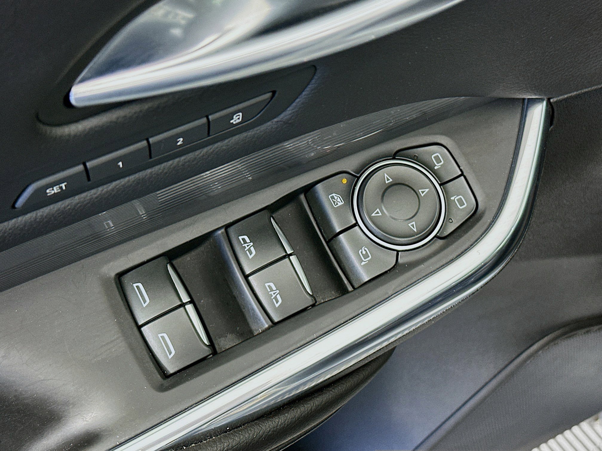 Used 2024 Cadillac XT4 Premium Luxury image 15