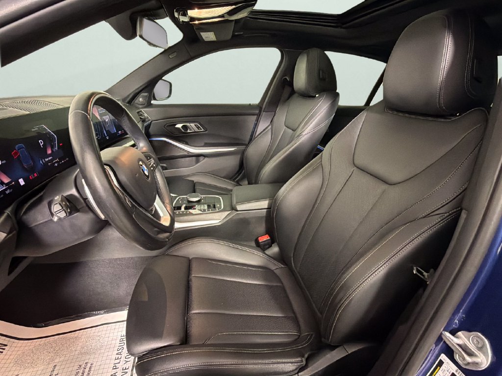 Used 2023 BMW 330i Sedan w/ Premium Package RWD image 17
