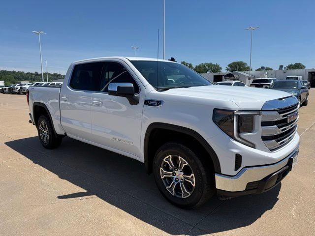 New 2026 GMC Sierra 1500 SLE w/ Preferred Package