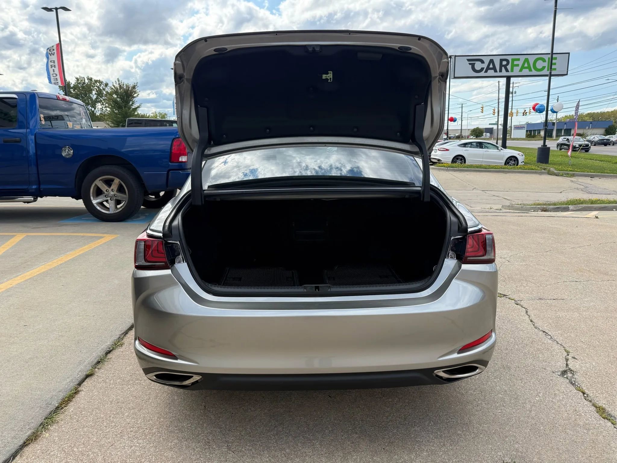 Used 2020 Lexus ES 350 F Sport image 13