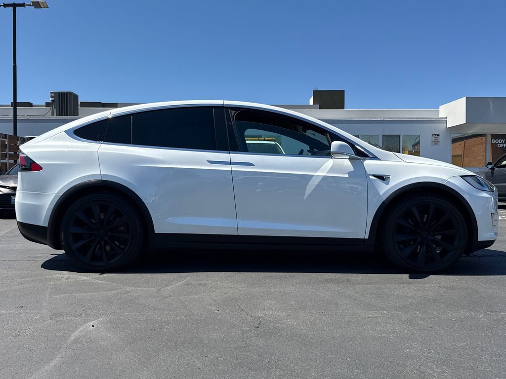 Used 2020 Tesla Model X Long Range image 12