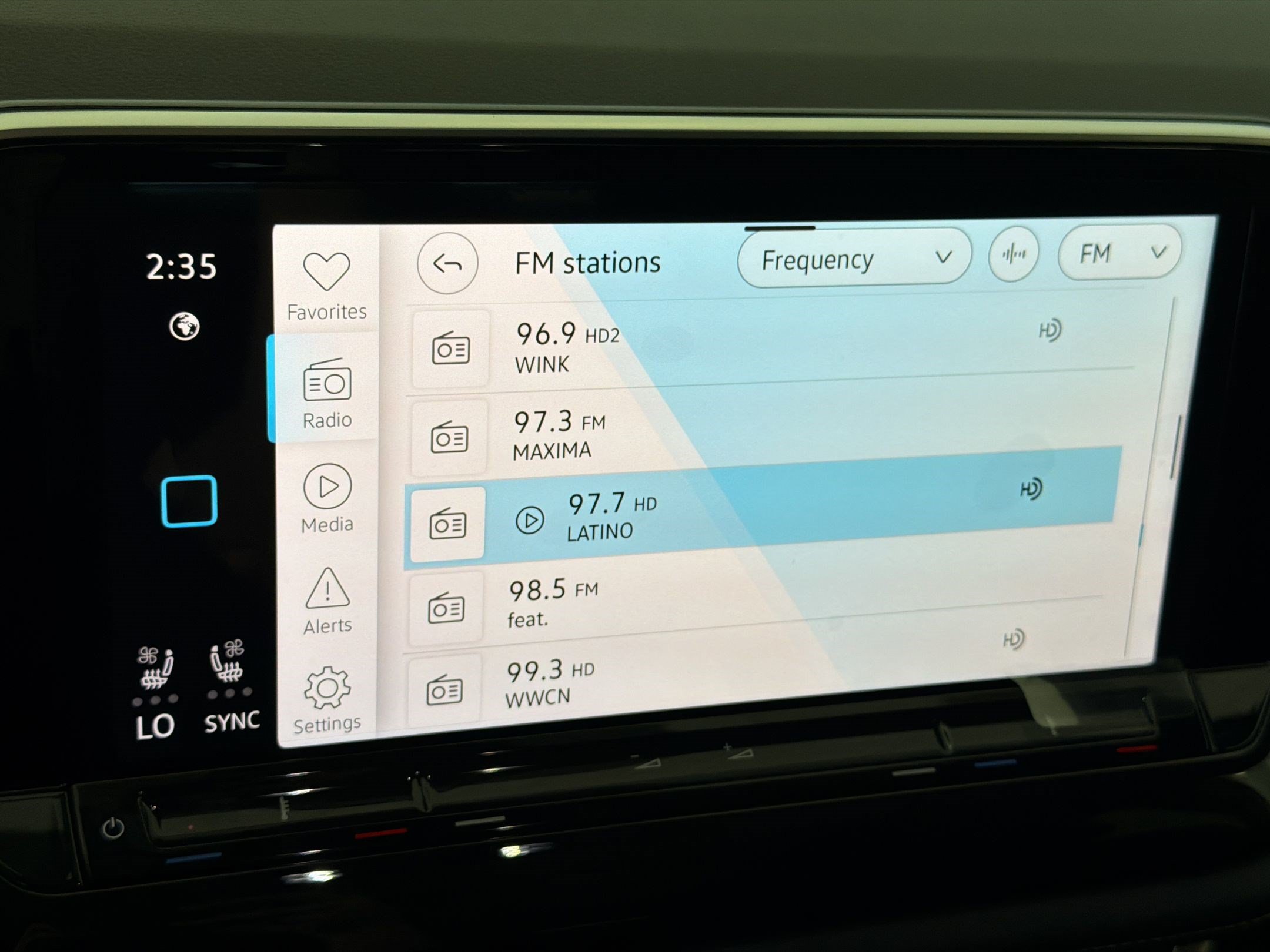 New 2026 Volkswagen Atlas SE FWD image 17