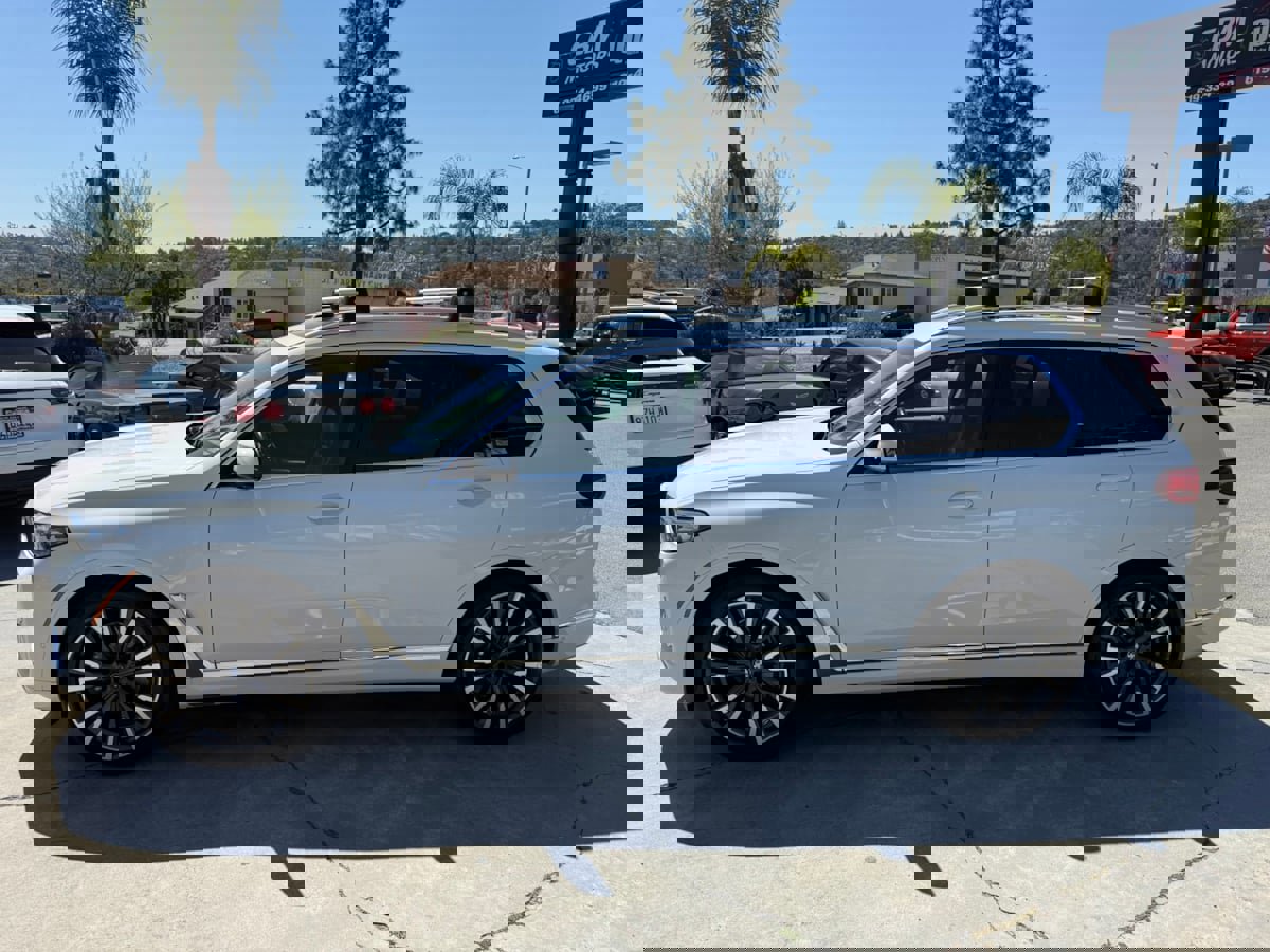 Used 2020 BMW X7 xDrive40i w/ Premium Package image 6