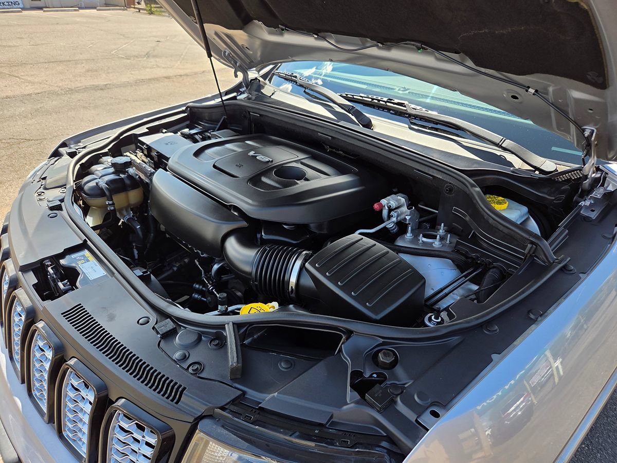 Used 2018 Jeep Grand Cherokee Altitude RWD image 59