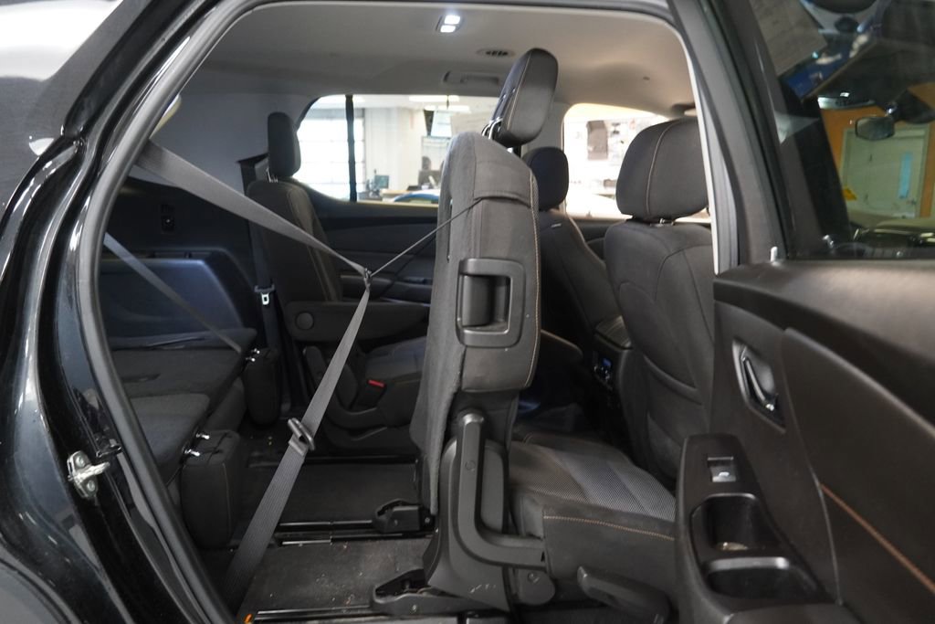 Used 2018 Chevrolet Traverse LT image 33