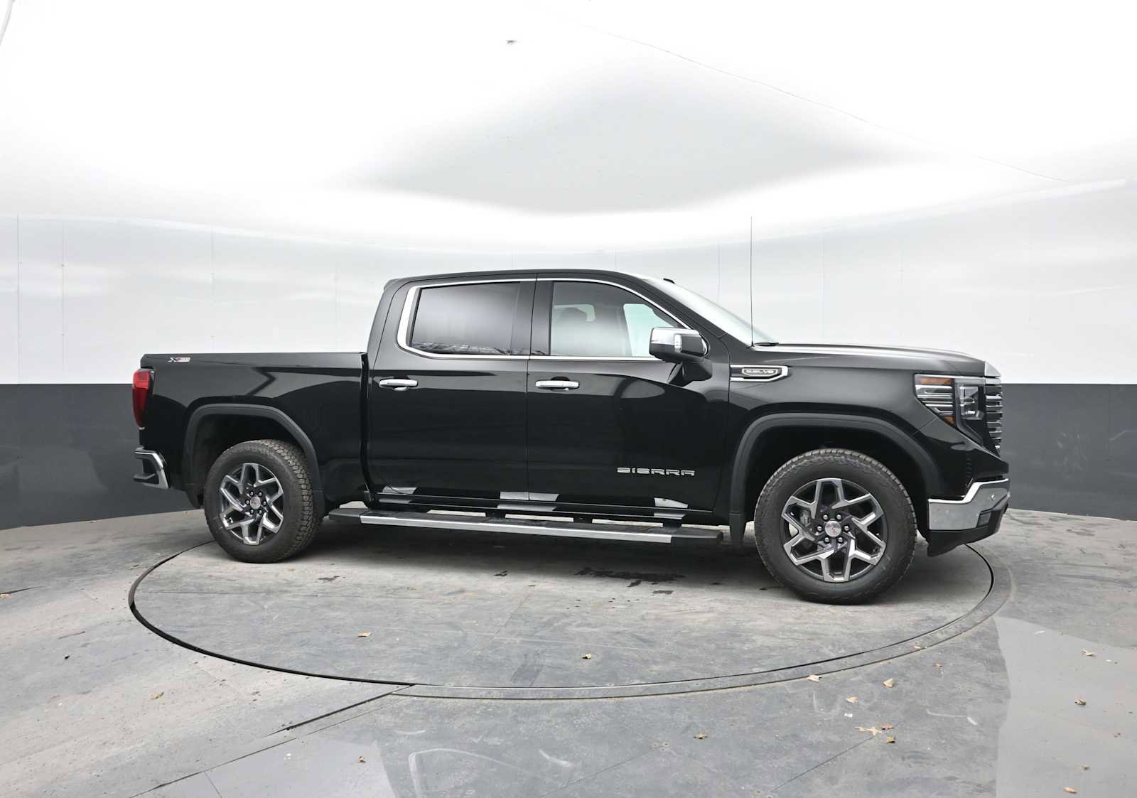 New 2026 GMC Sierra 1500 SLT w/ SLT Premium Package image 7