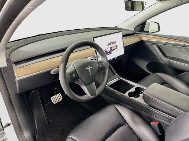 Used 2023 Tesla Model Y Performance AWD/4WD image 18