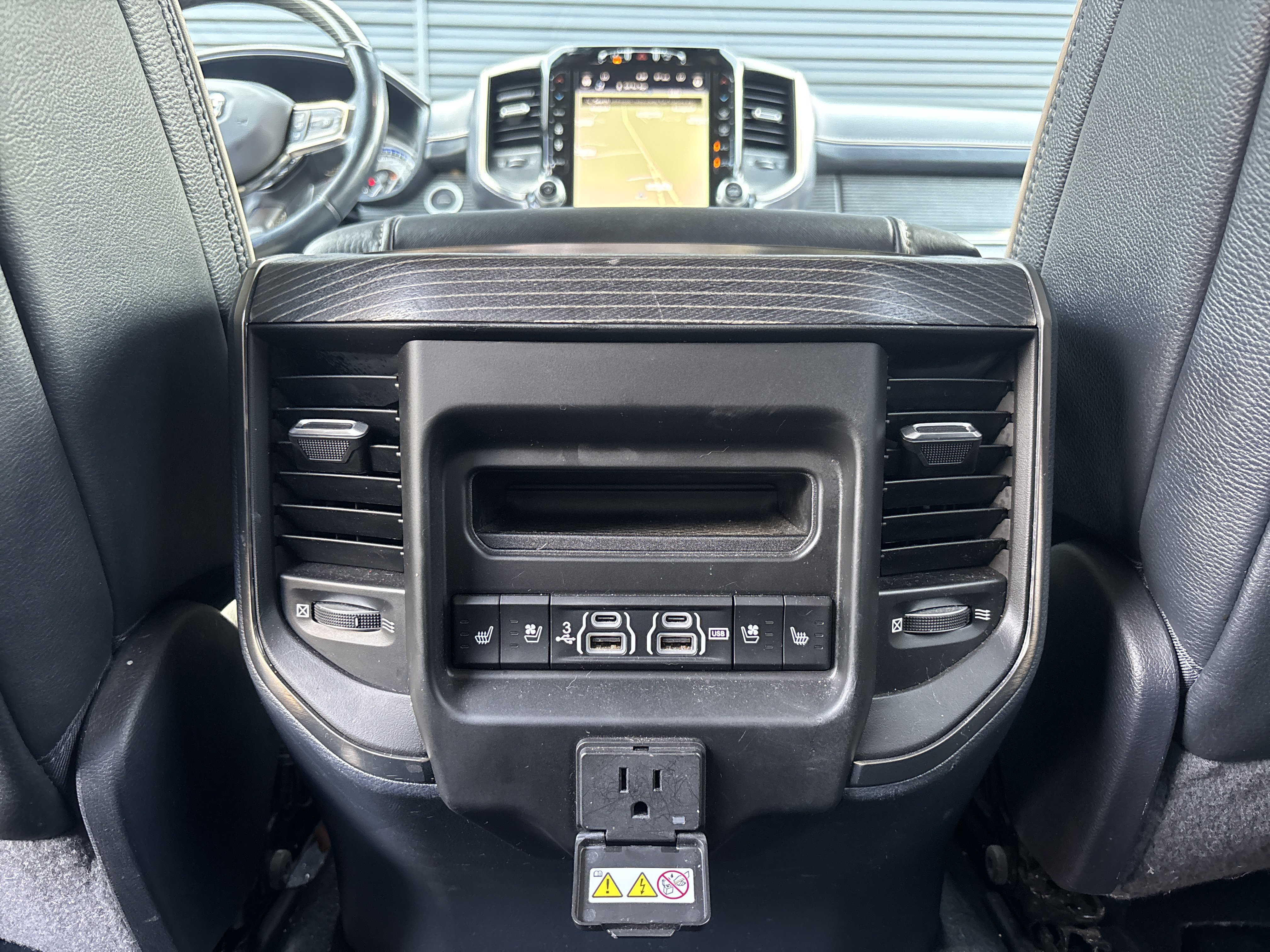 Used 2019 RAM 1500 Limited AWD/4WD image 16