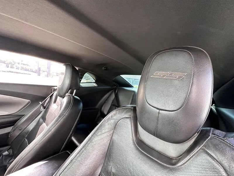 Used 2010 Chevrolet Camaro SS w/ RS Package RWD image 25