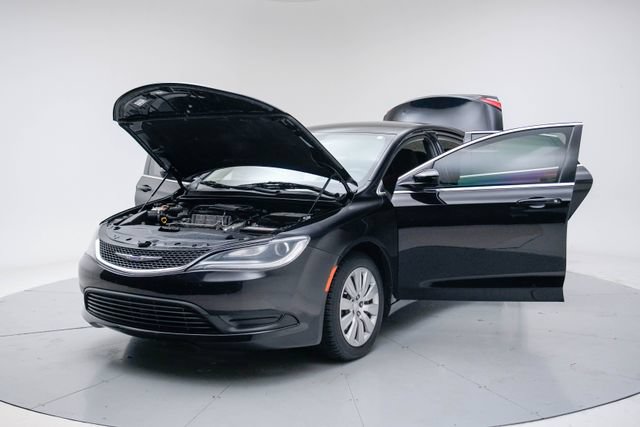 Used 2016 Chrysler 200 LX FWD image 17