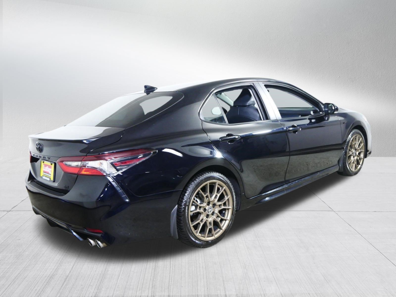 Used 2023 Toyota Camry SE w/ Convenience Package AWD/4WD image 7