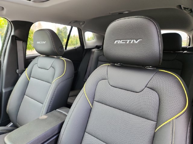 New 2026 Chevrolet Trax ACTIV w/ Sunroof Package FWD image 13